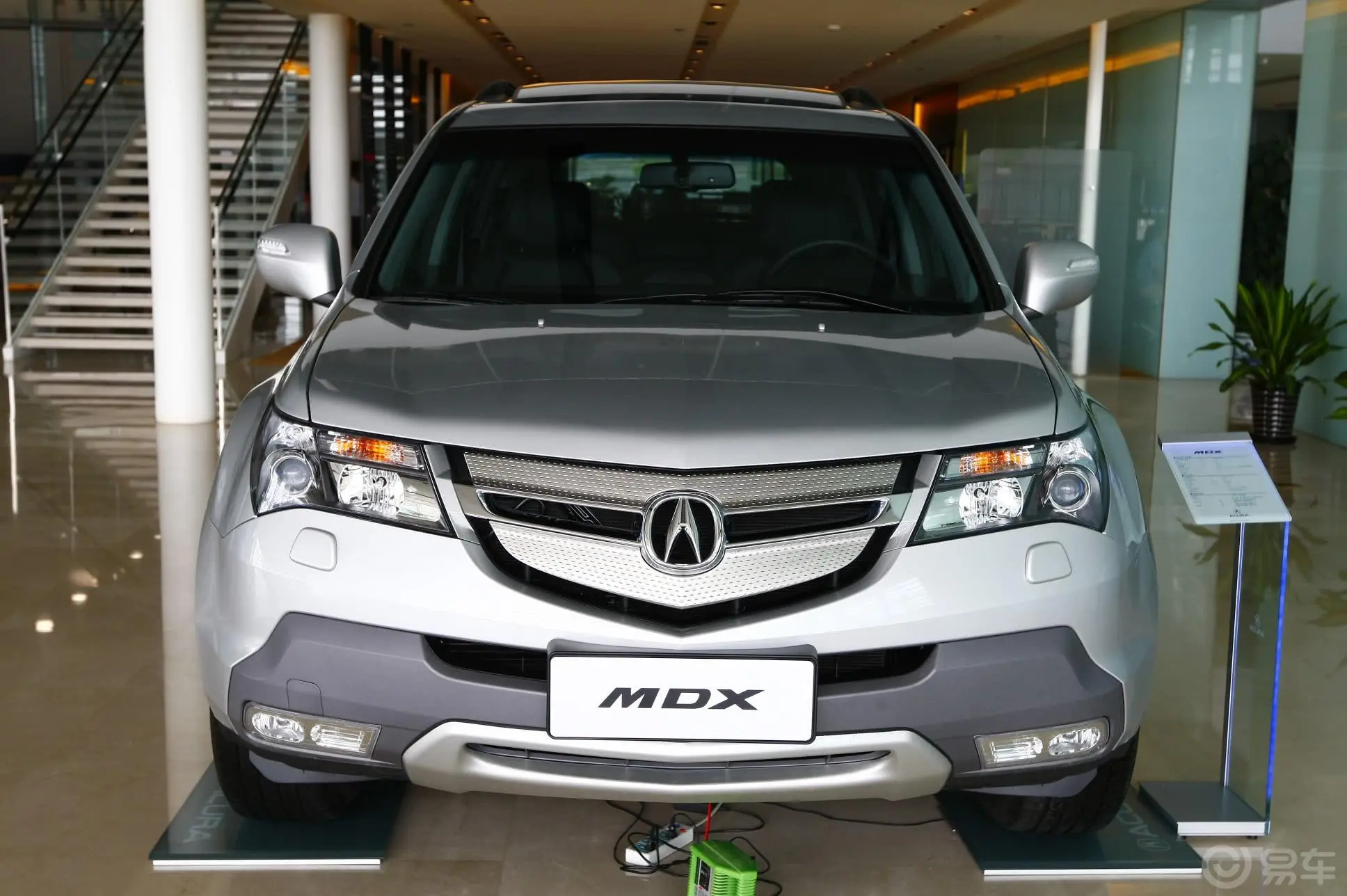 讴歌MDX3.7外观