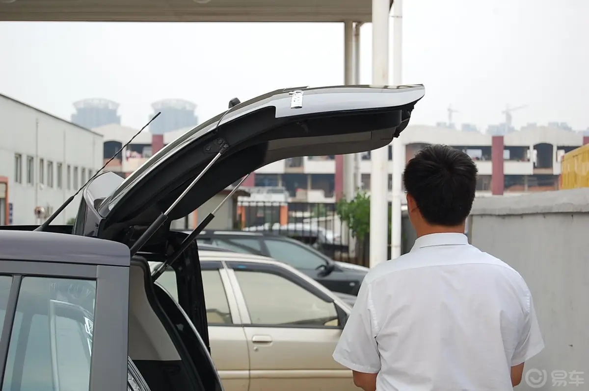 马自达52.0L 自动豪华型空间