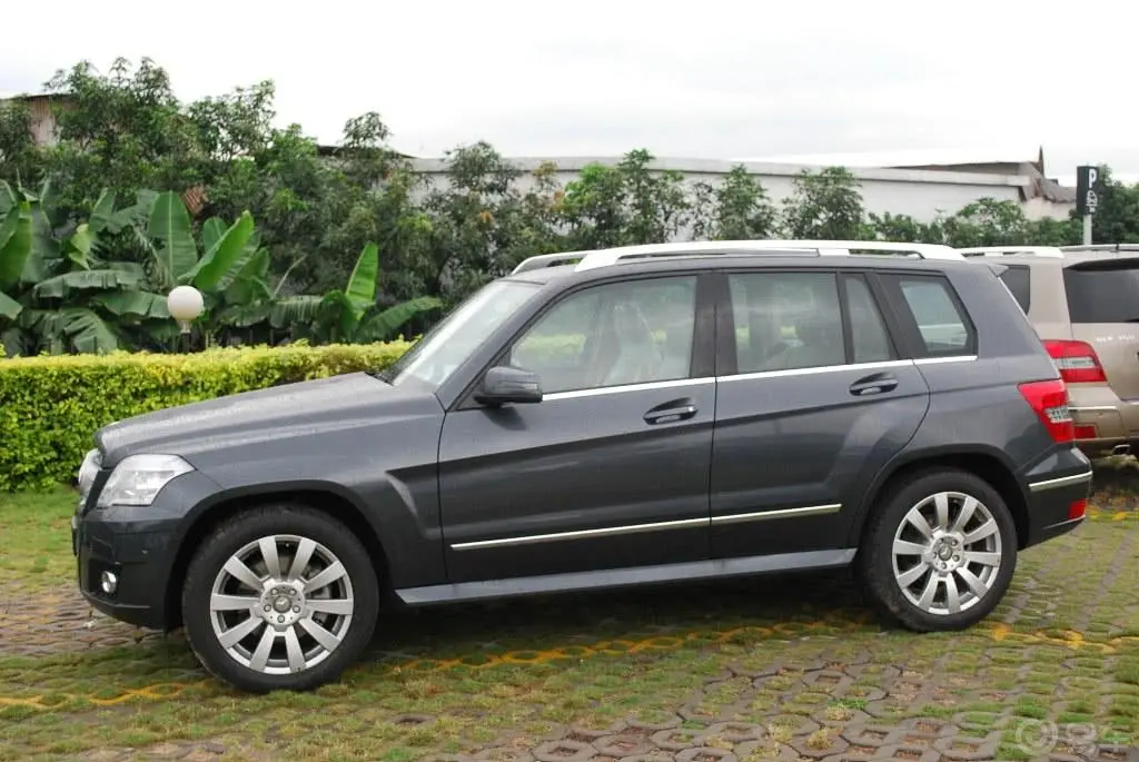 奔驰GLK级(进口)GLK 300 4MATIC 豪华型外观