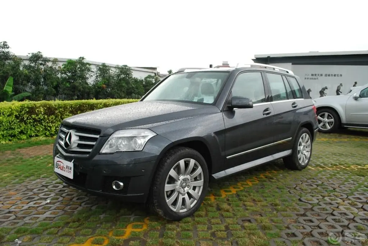 奔驰GLK级(进口)GLK 300 4MATIC 豪华型外观