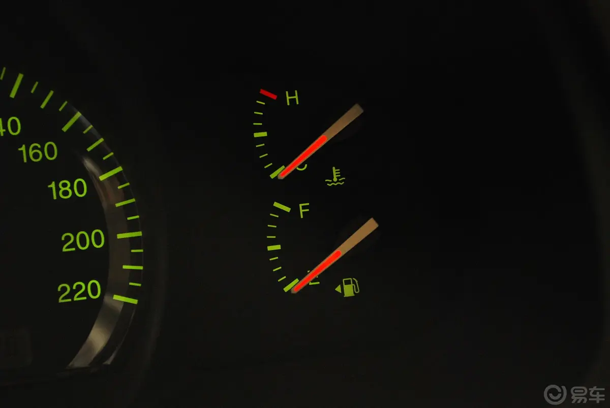 赛拉图1.6L GL M/T内饰
