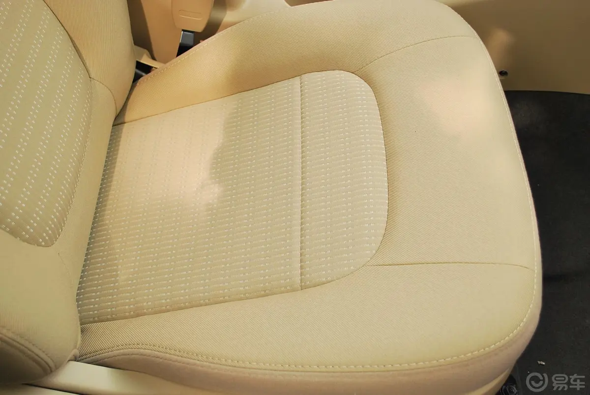 赛拉图1.6L GL M/T空间