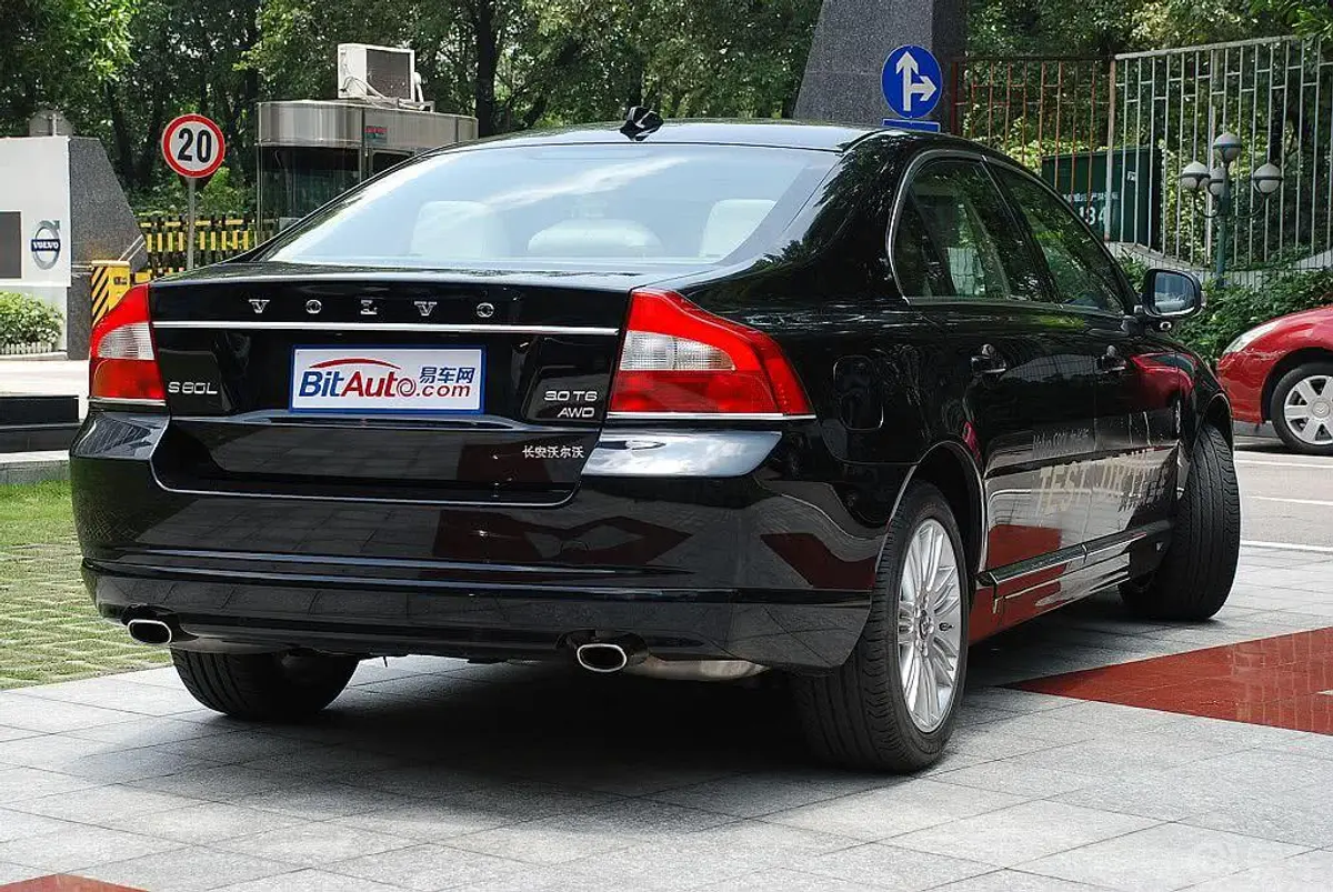 沃尔沃S80L3.0 T6 AWD 智尊版外观