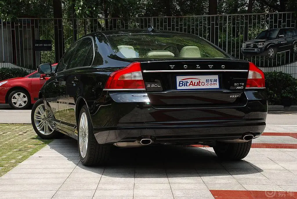 沃尔沃S80L3.0 T6 AWD 智尊版外观