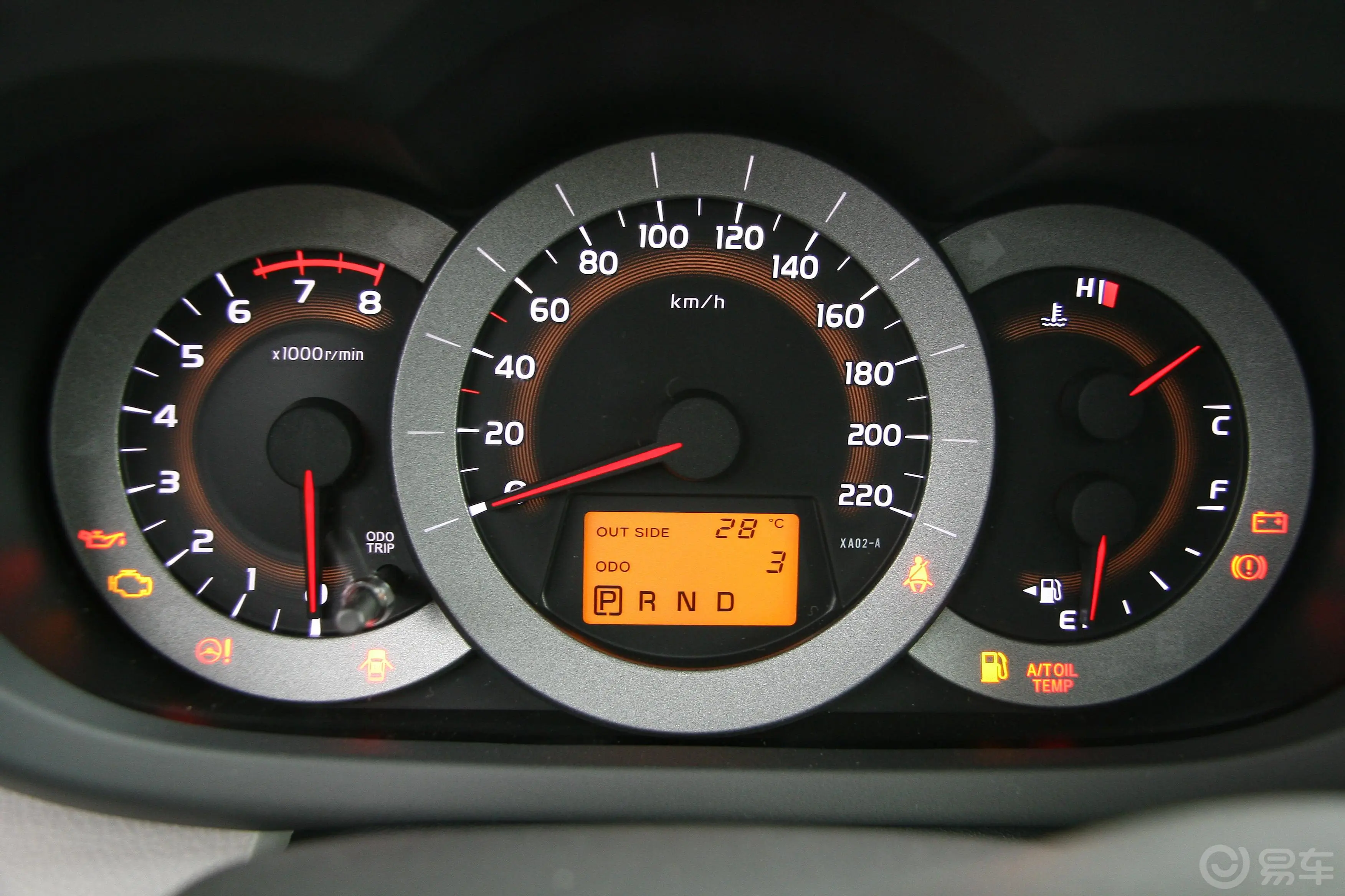 RAV4荣放2.4L 豪华版 AT内饰