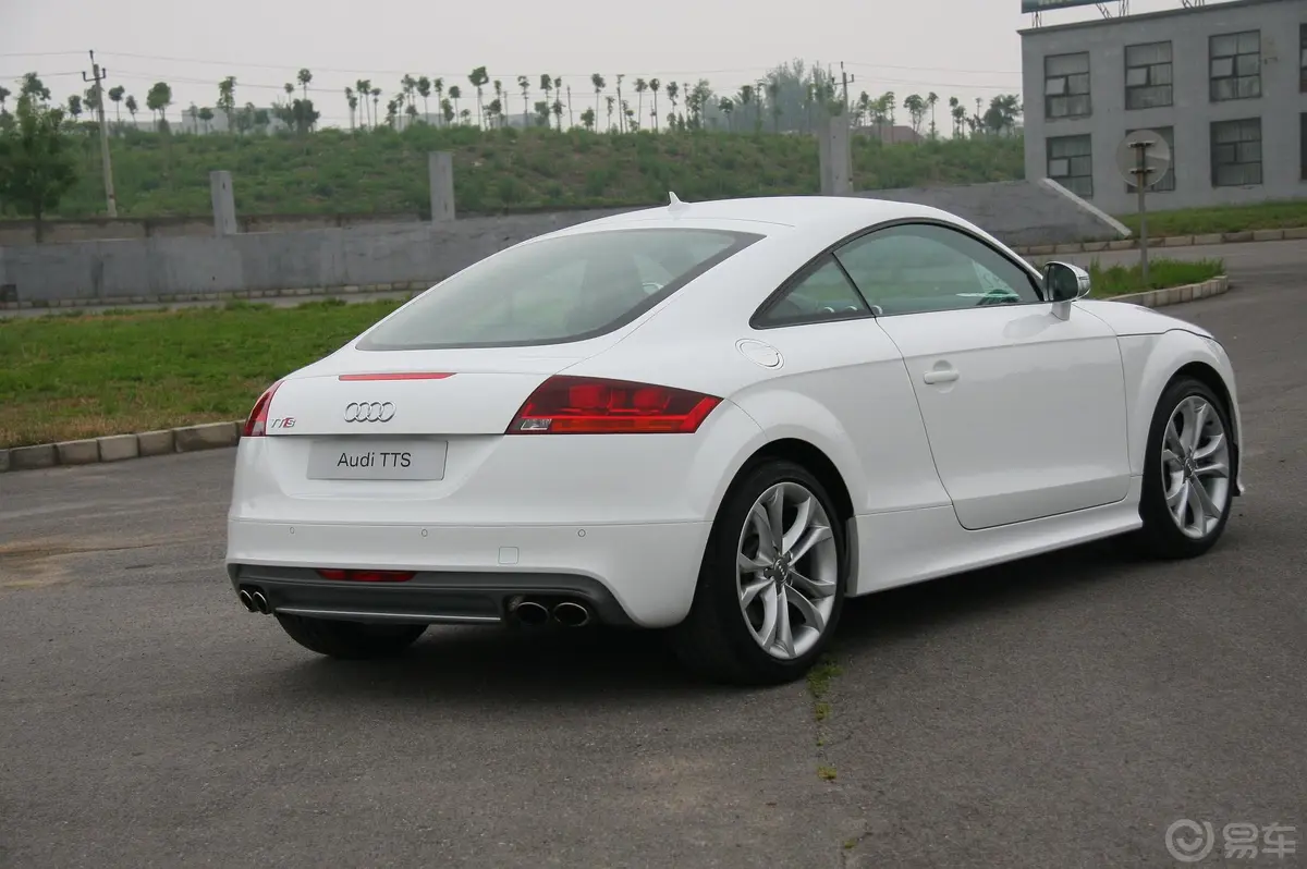 奥迪TTTTS Coupe 2.0 TFSI quattro S tronic外观