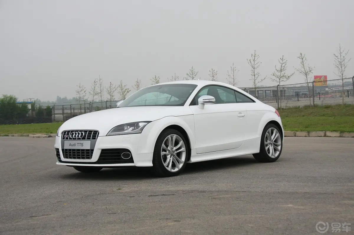 奥迪TTTTS Coupe 2.0 TFSI quattro S tronic外观