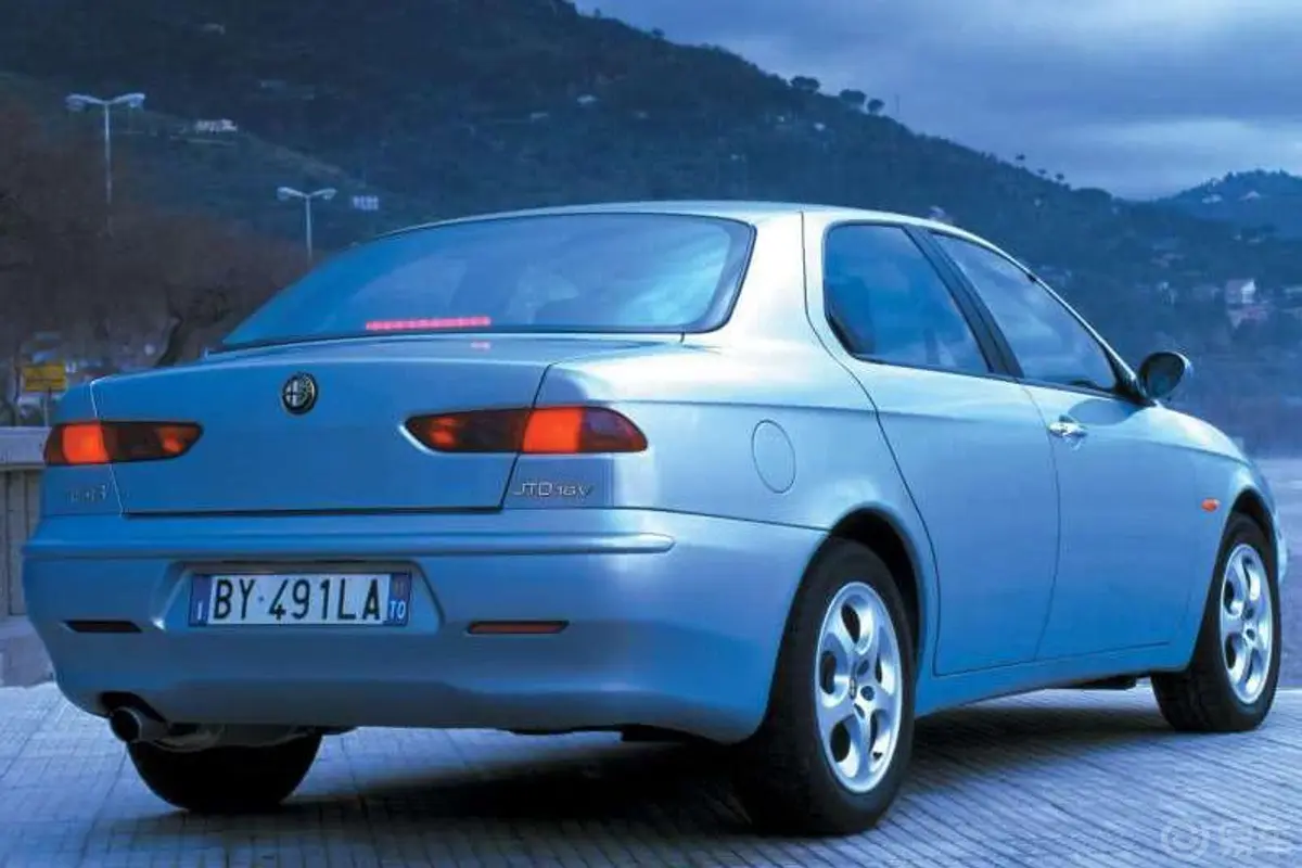 ALFA 156156 2.0外观