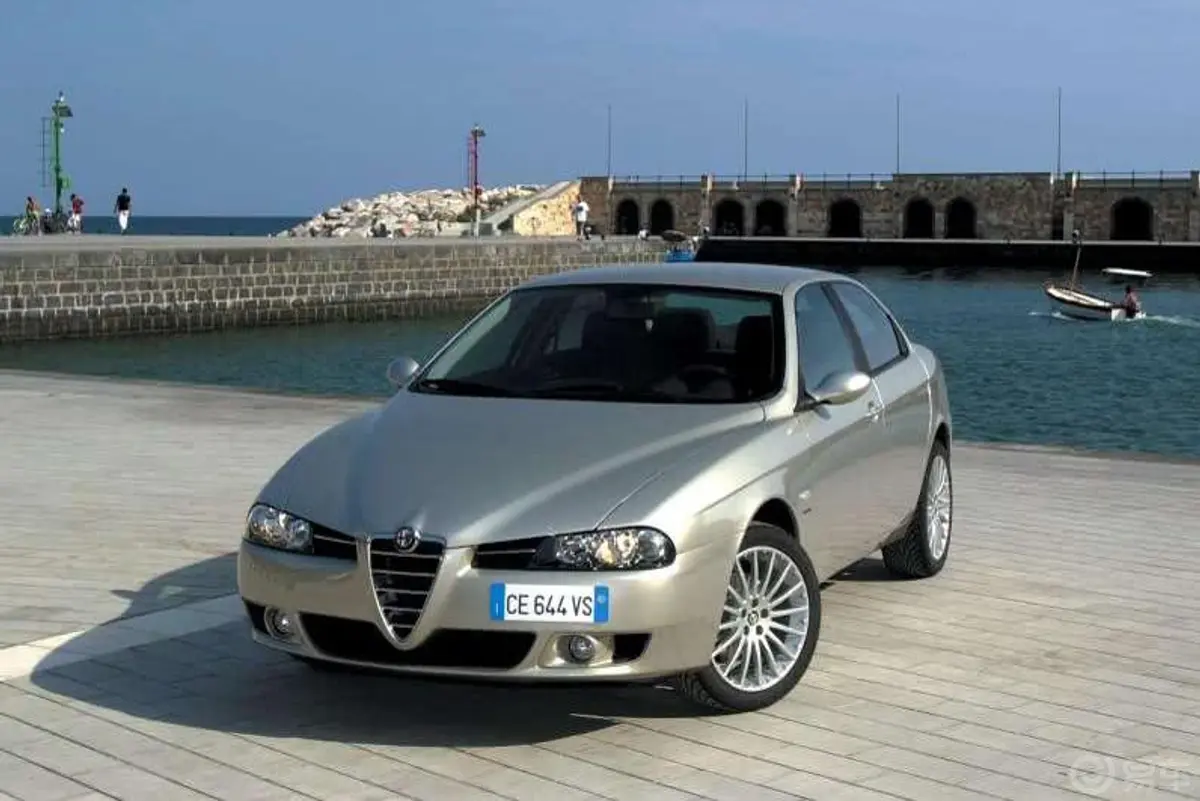 ALFA 156156 2.0外观