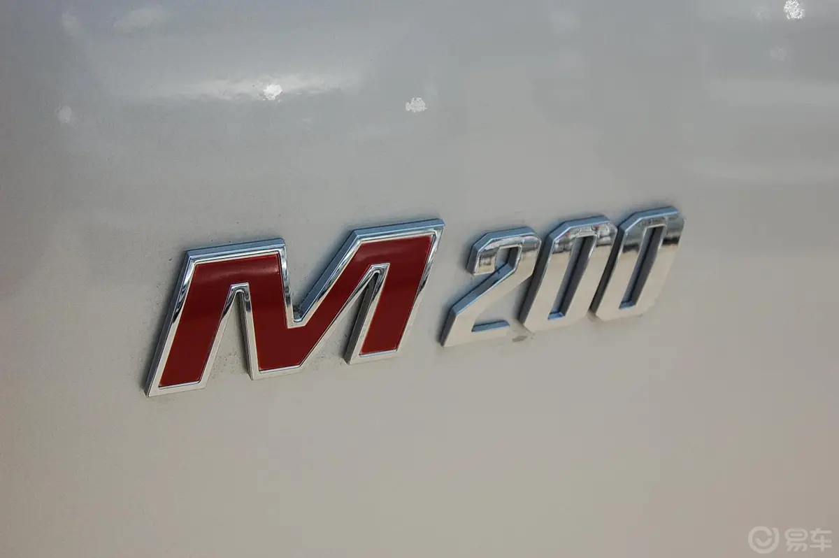 风景G5财富快车舒适型M200S—7座 国III外观