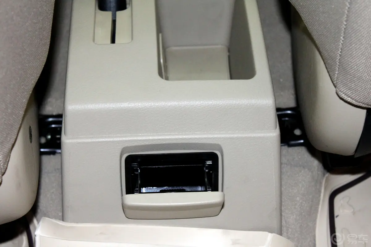 猎豹CS7CFA6420AP 四驱舒适型内饰