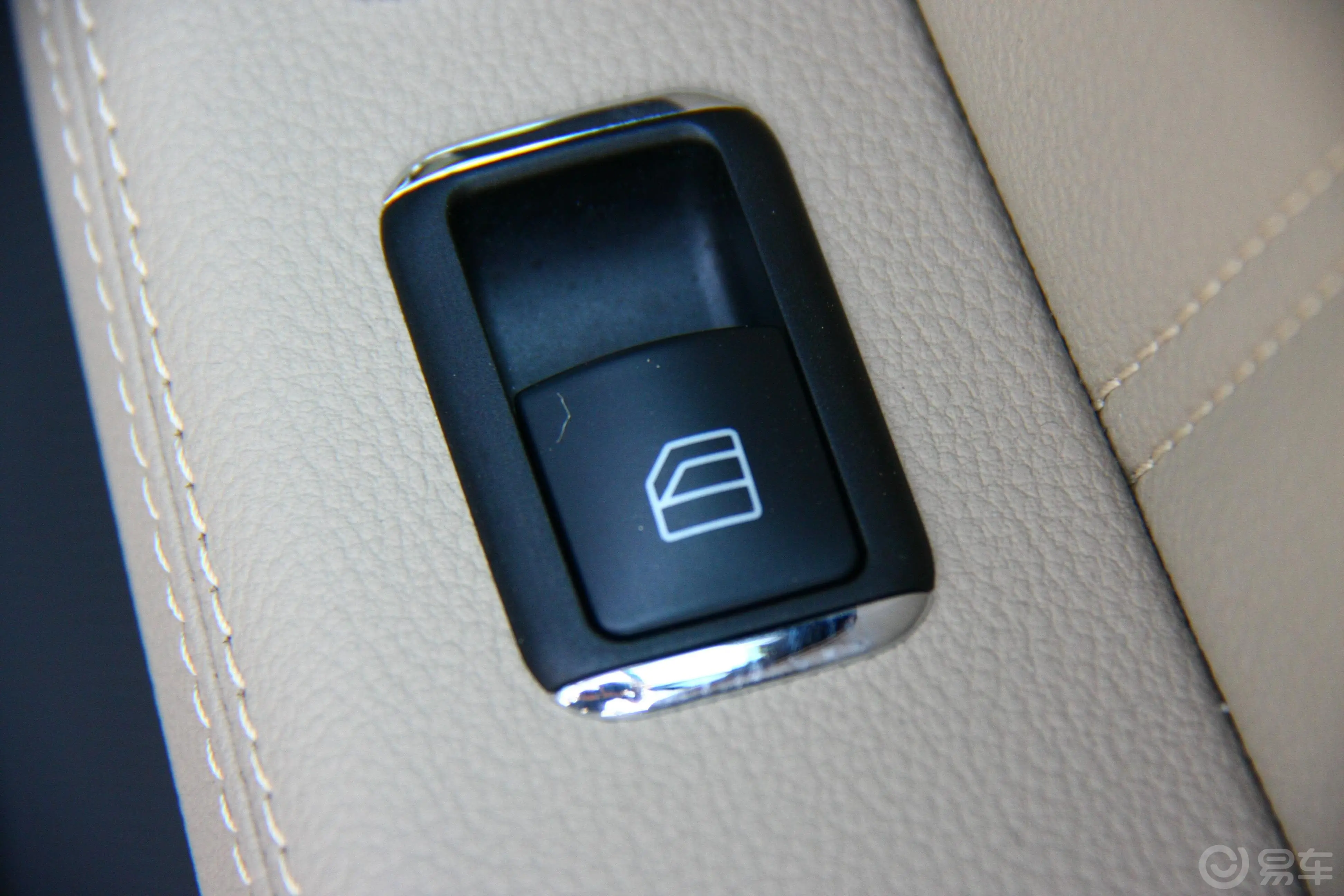 奔驰E级(进口)E 300 优雅型内饰