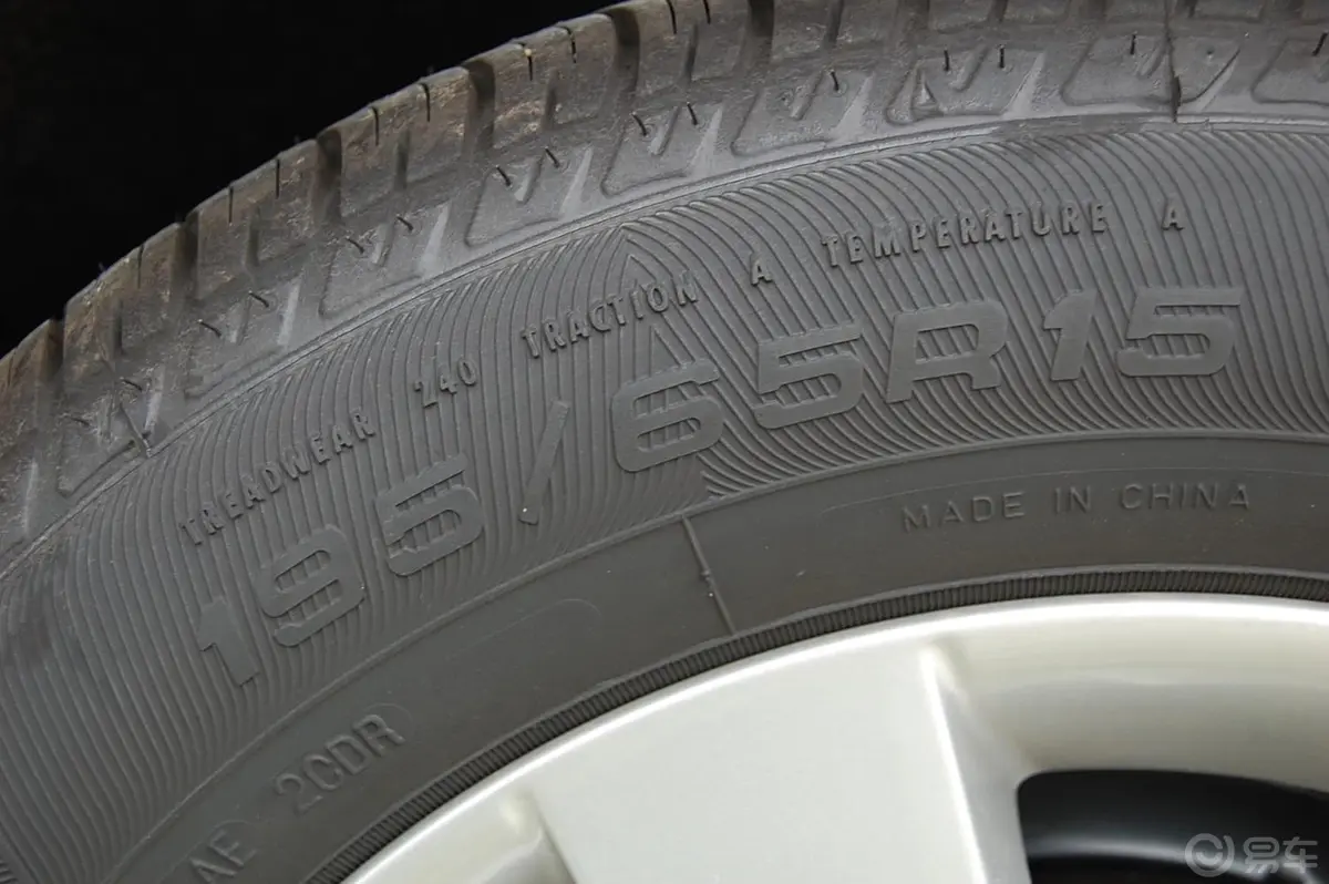 马自达31.6L手动标准版轮胎规格