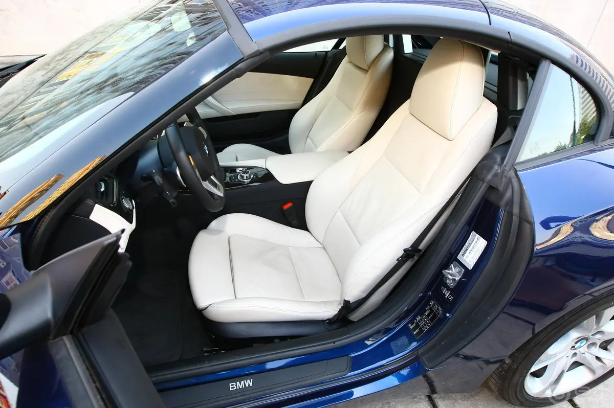 宝马Z4sDrive30i 锋尚型驾驶员座椅