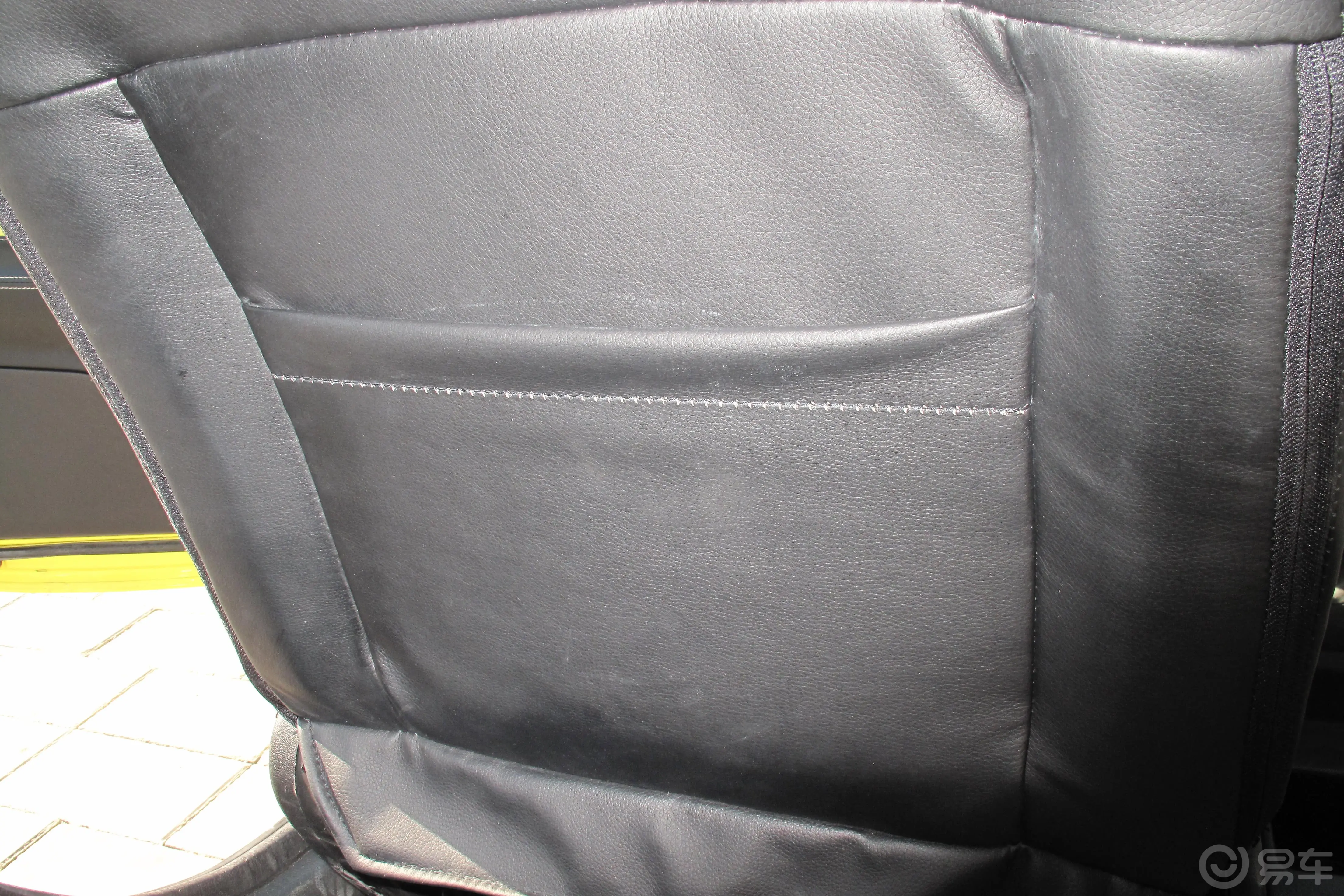 小贵族尊贵Ⅱ 6300C前排座椅后储物袋