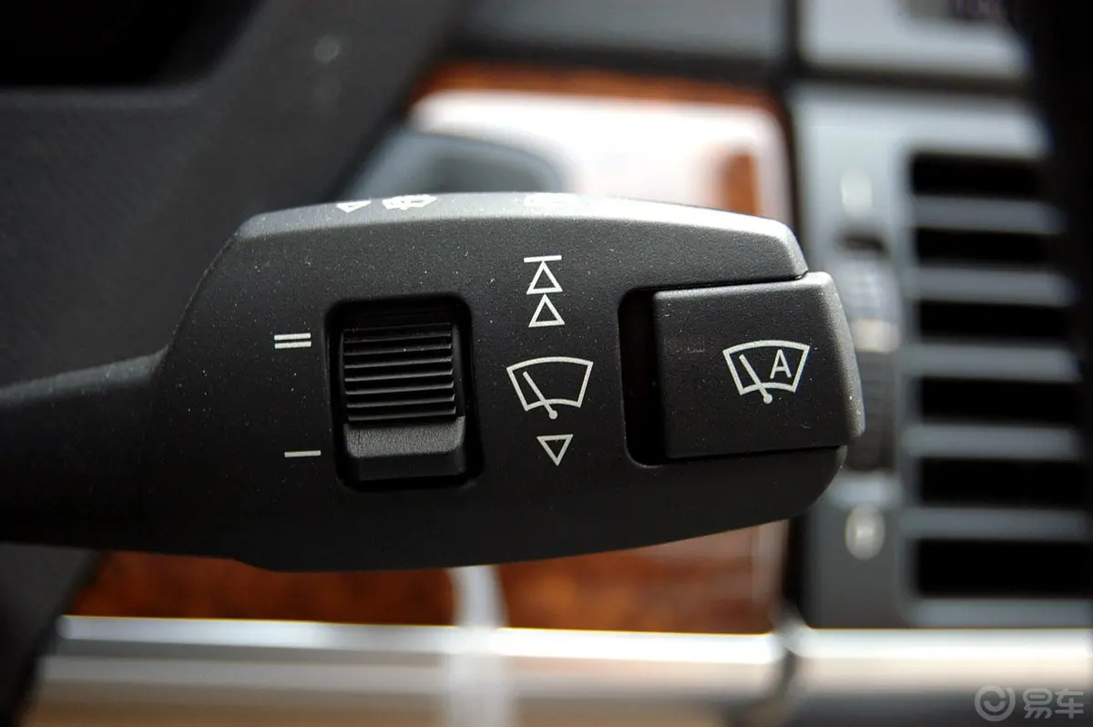 宝马X5(进口)xDrive30i 领先型雨刷器开关