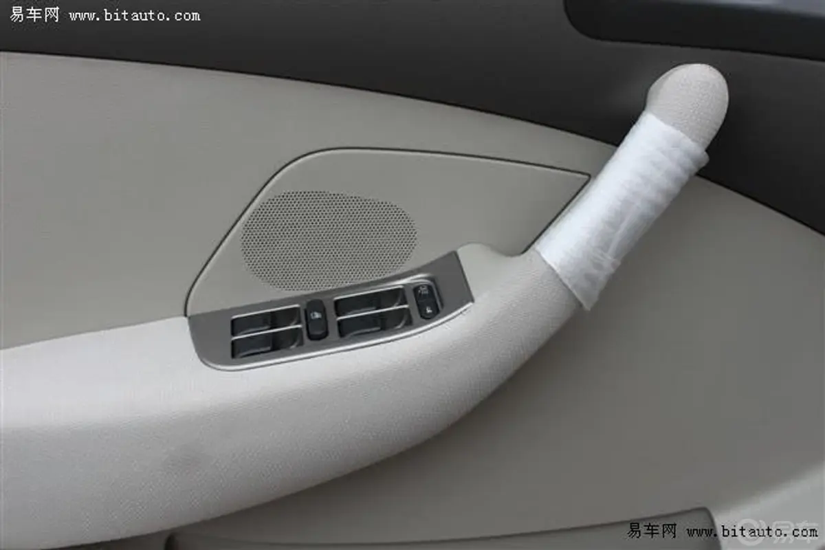 奇瑞A3三厢 1.6—MT 舒适型驾驶员侧车门内门板