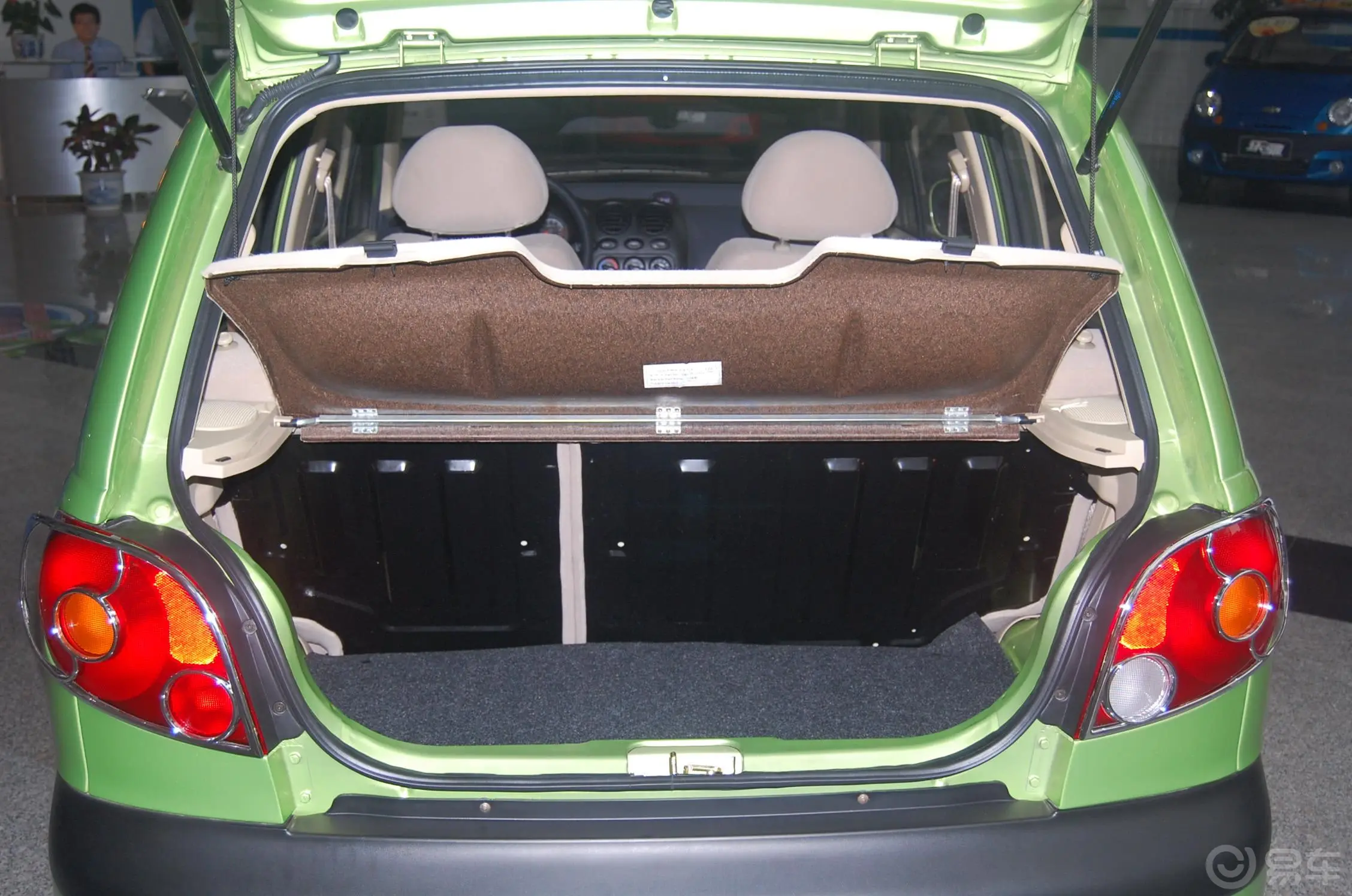 乐驰P—TEC 1.2MT 优越型行李箱空间