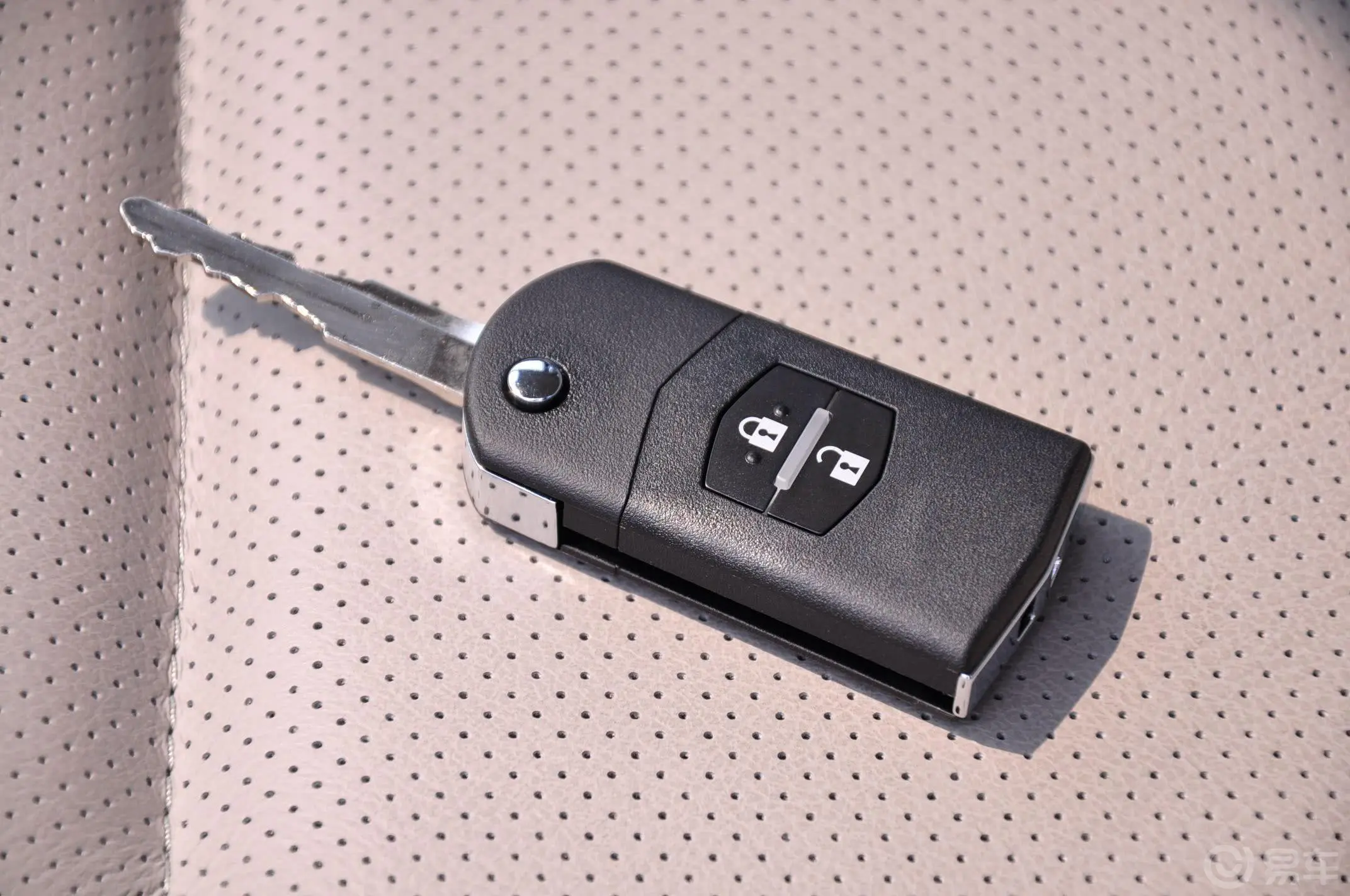 马自达52.0L 自动豪华型钥匙