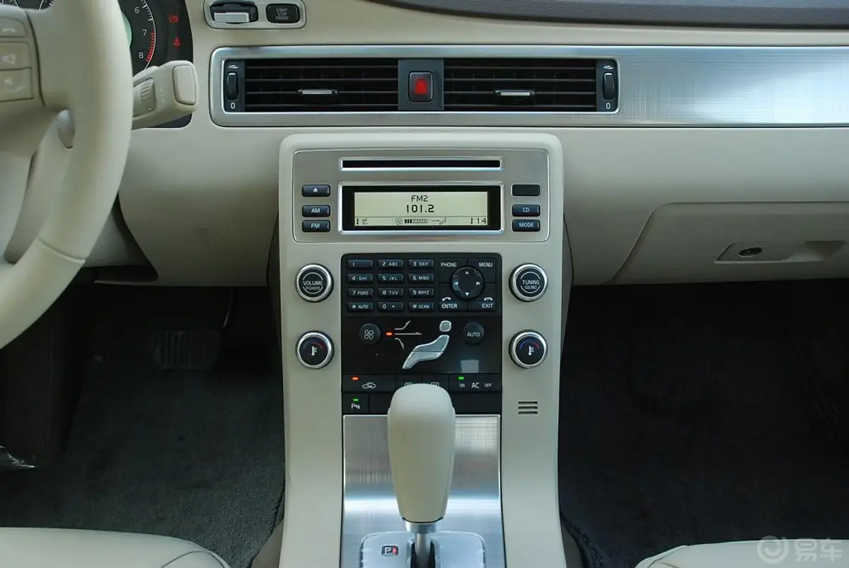 沃尔沃S80L2.5T 智雅版座椅调节键