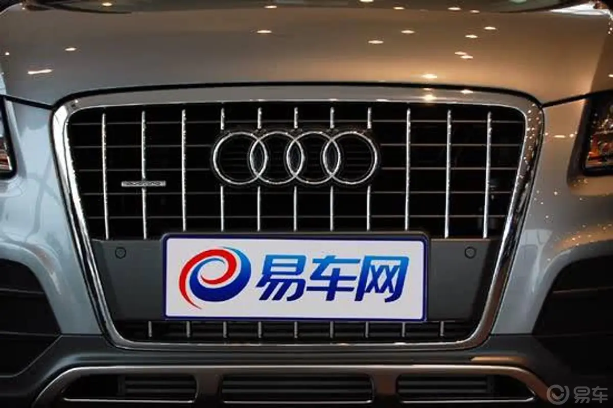 奥迪Q5(进口)2.0T 首发限量版 越野款外观