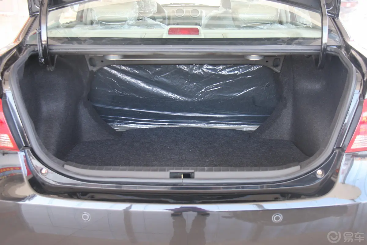 比亚迪G31.5L MT 豪雅型GLX—i行李箱空间