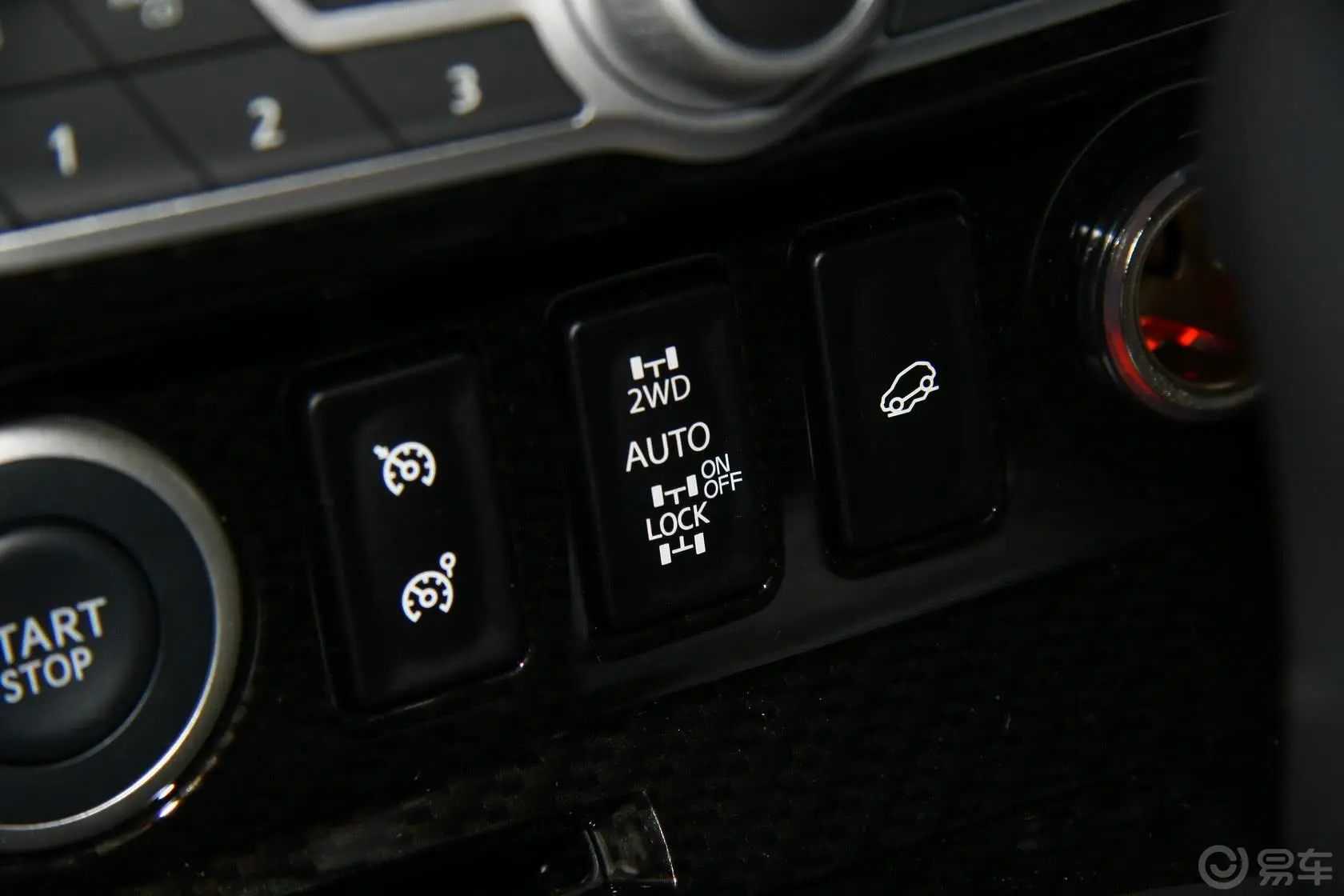 科雷傲(进口)四驱 舒适版下坡辅助控制键