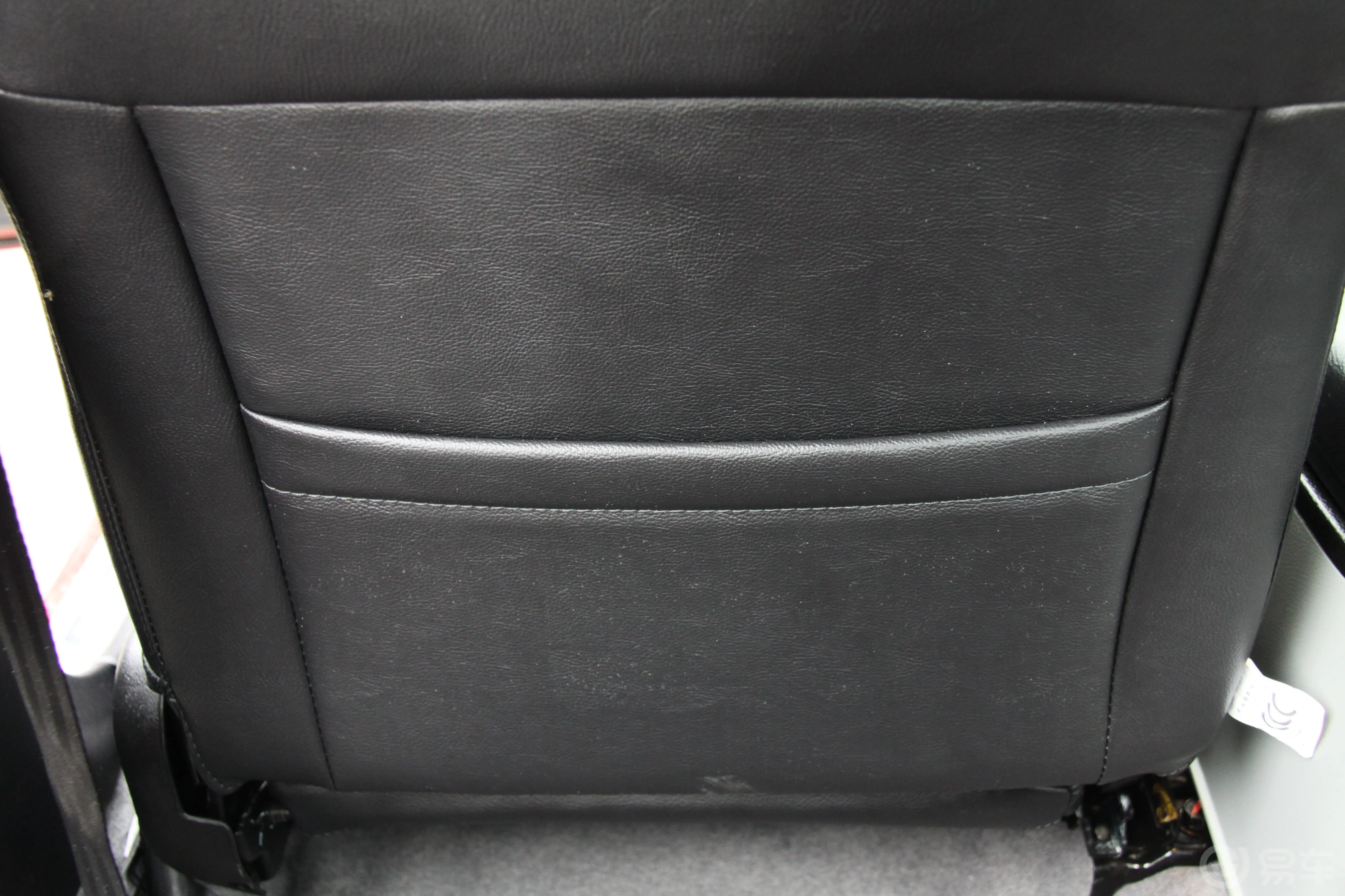 V3菱悦风采版 EXi CVT前排座椅后储物袋