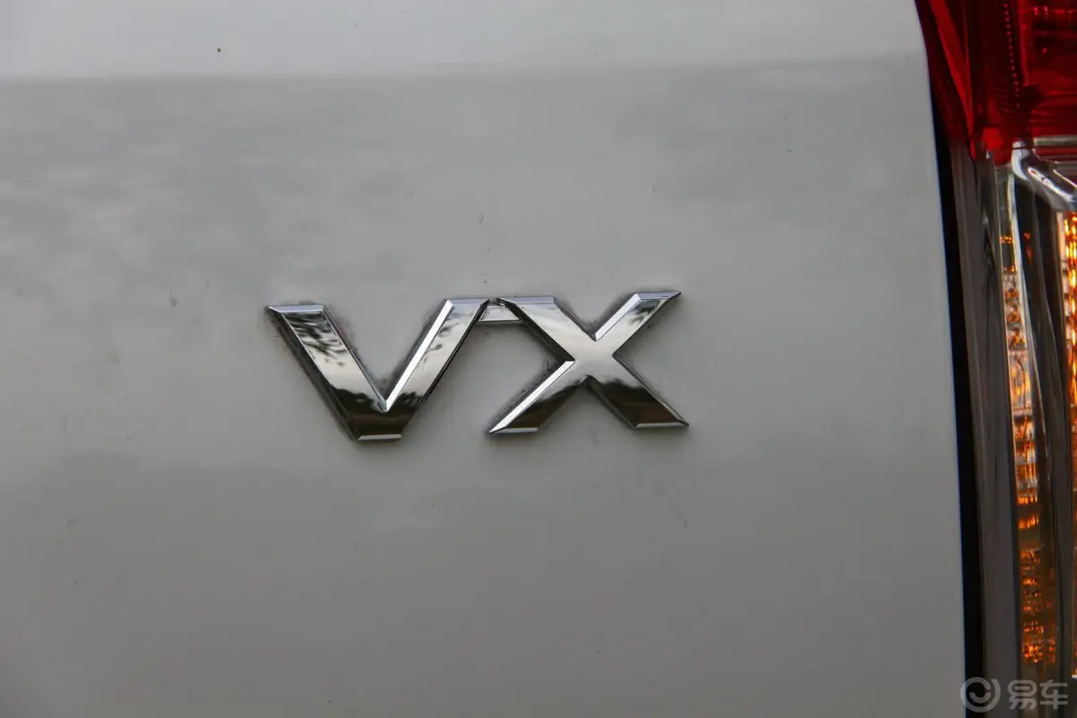 普拉多4.0L V6 VX NAVI外观