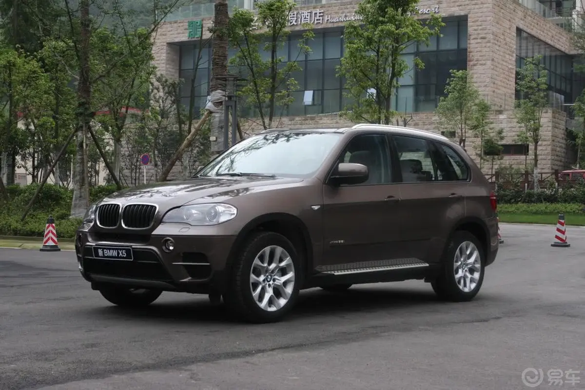 宝马X5(进口)xDrive35i 尊贵型外观