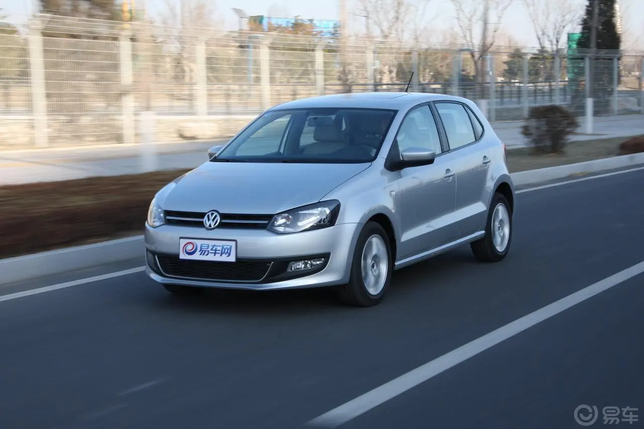 Polo1.6L 自动 致酷版外观