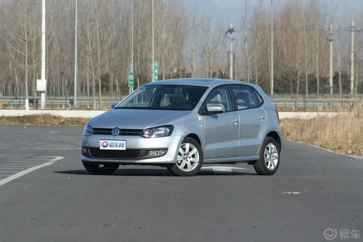 Polo1.6L 自动 致酷版外观