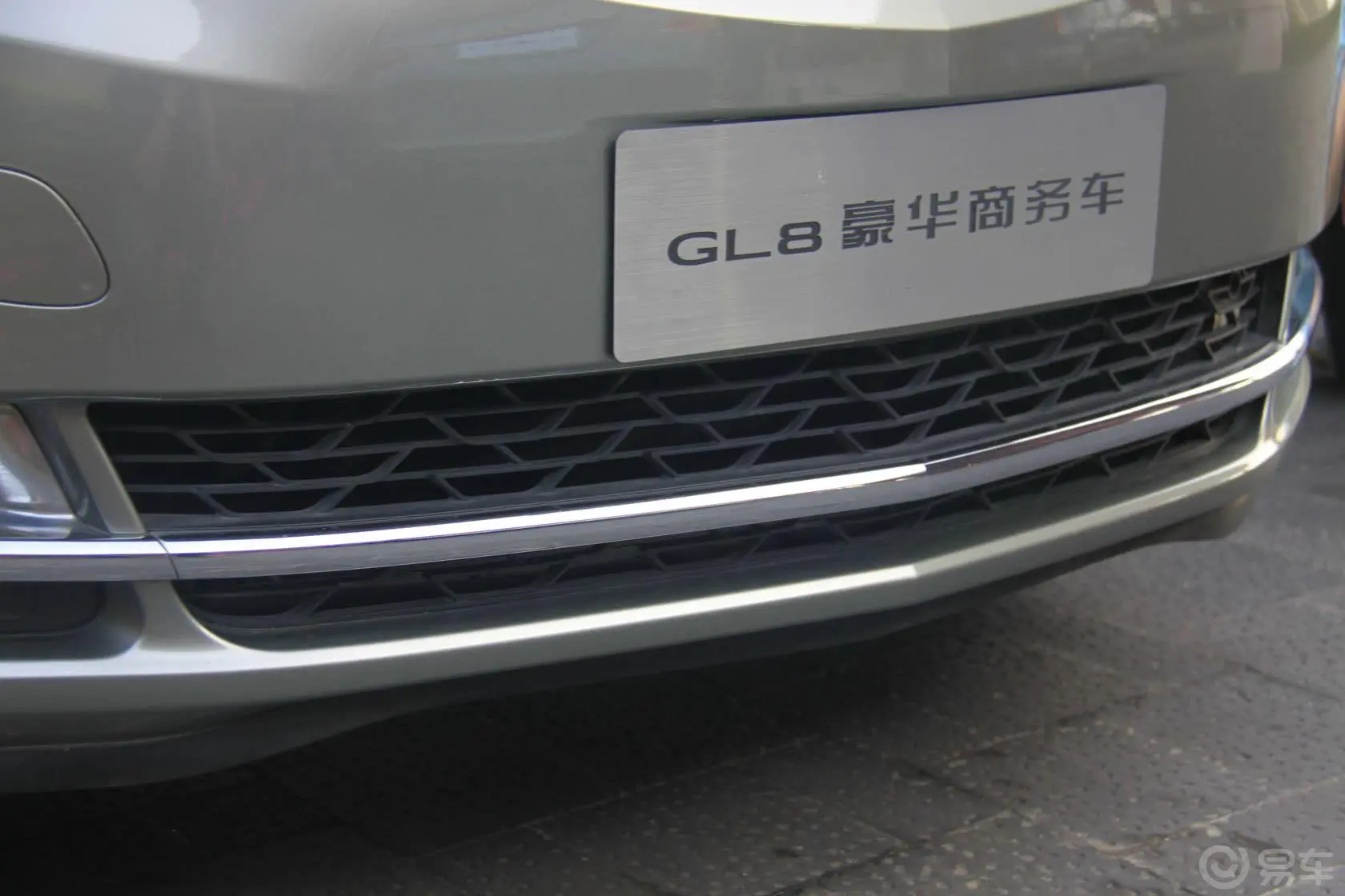 别克GL8豪华商务车 3.0 XT 旗舰版外观