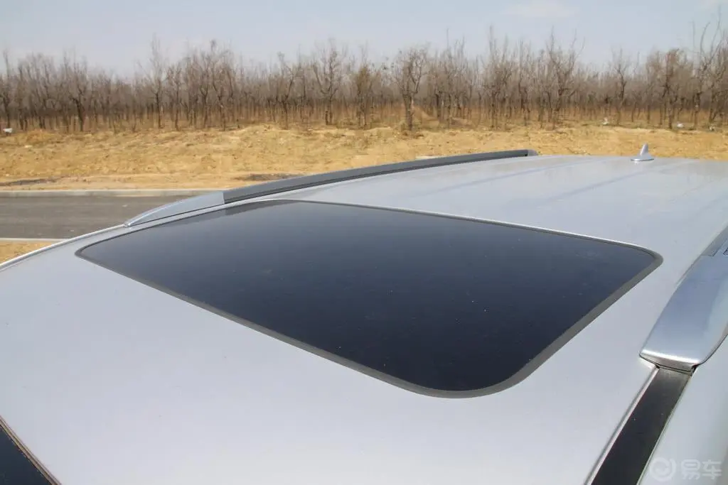 雷克萨斯GX460天窗（前）
