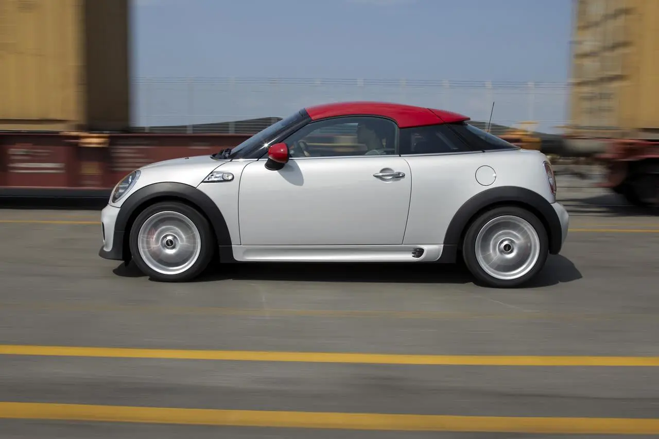 MINI JCW COUPE