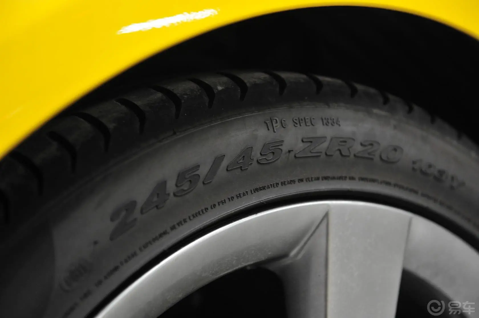 科迈罗3.6L 自动 传奇性能版轮胎规格