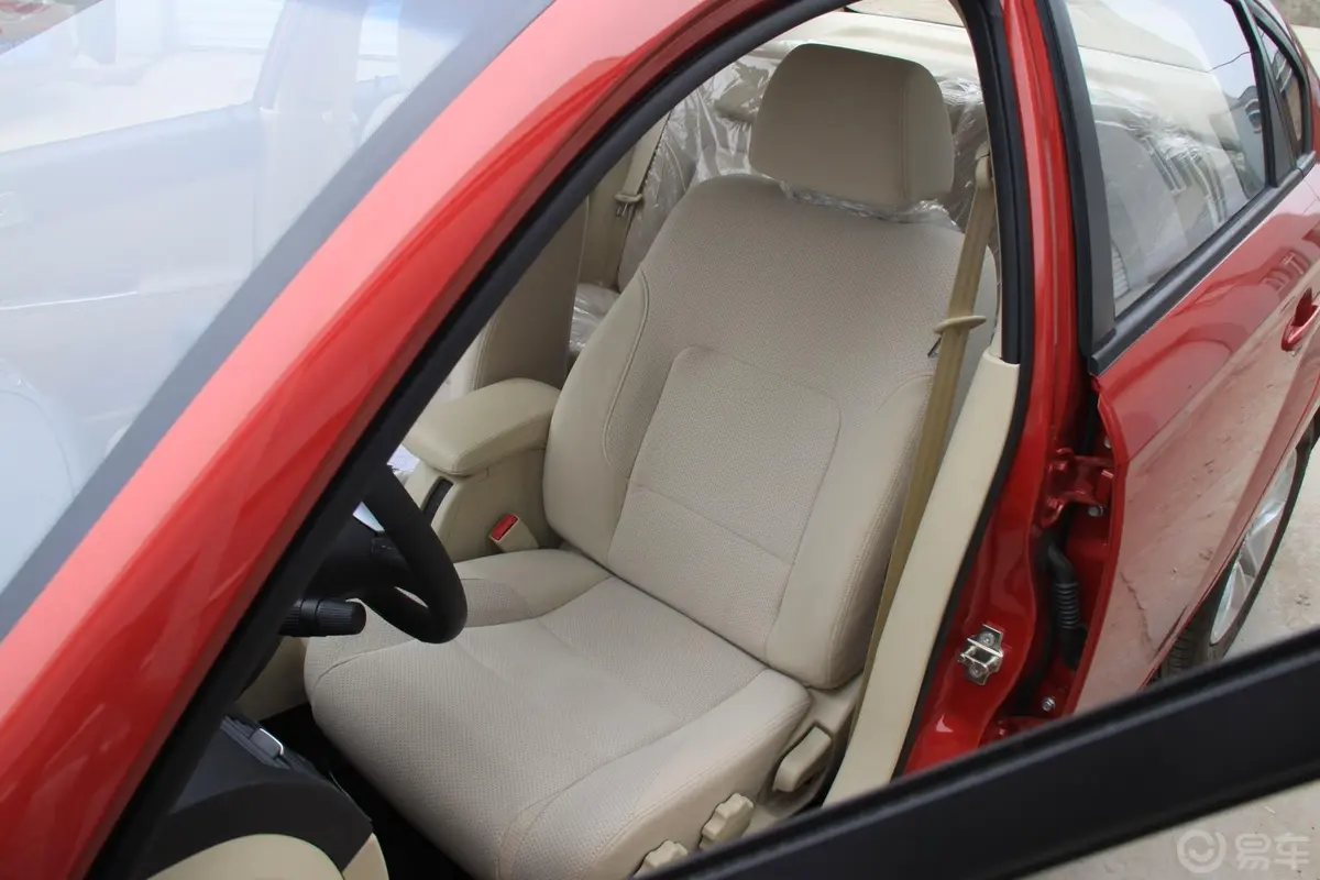 骏捷FSV1.5L 自动 豪华型 新锐版驾驶员座椅