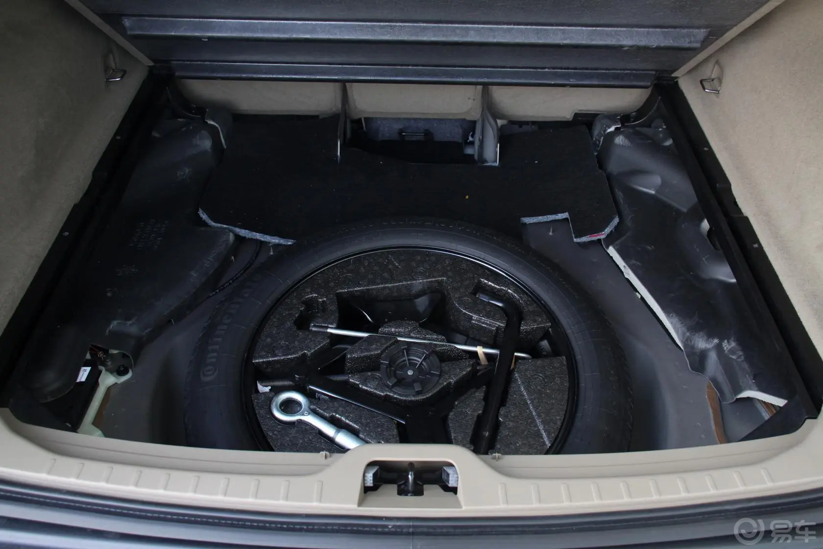 沃尔沃XC60(进口)3.0 T6 AWD舒适版空间