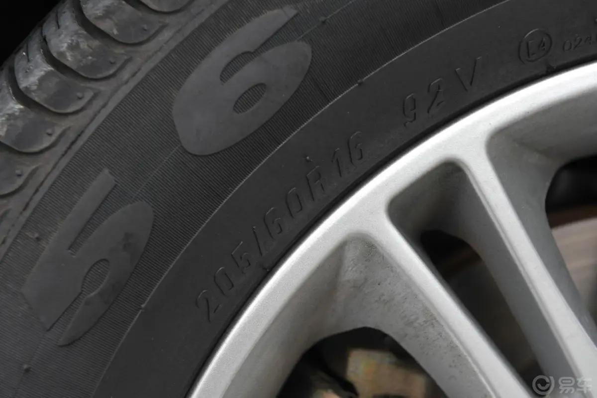 瑞麒G52.0L DVVT 自动 豪华型轮胎规格
