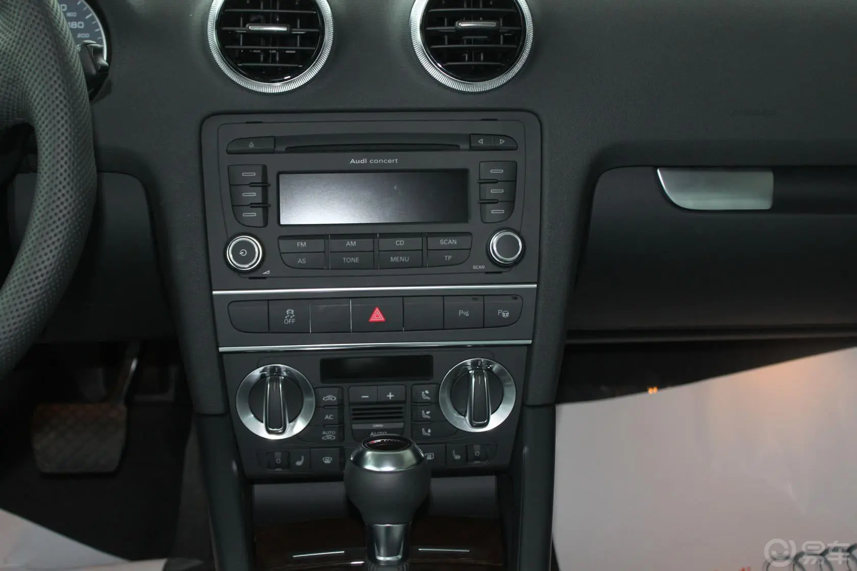 奥迪A3(进口)Sportback 1.8T 自动 豪华型中控台整体