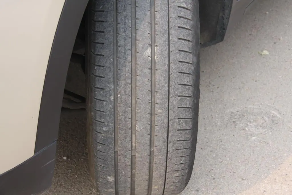 宝马X3(进口)xDrive35i 豪华型轮胎花纹