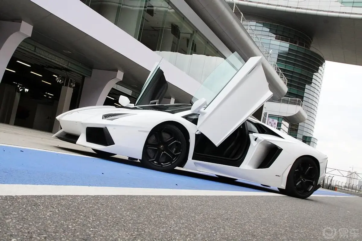 AventadorLP700-4外观