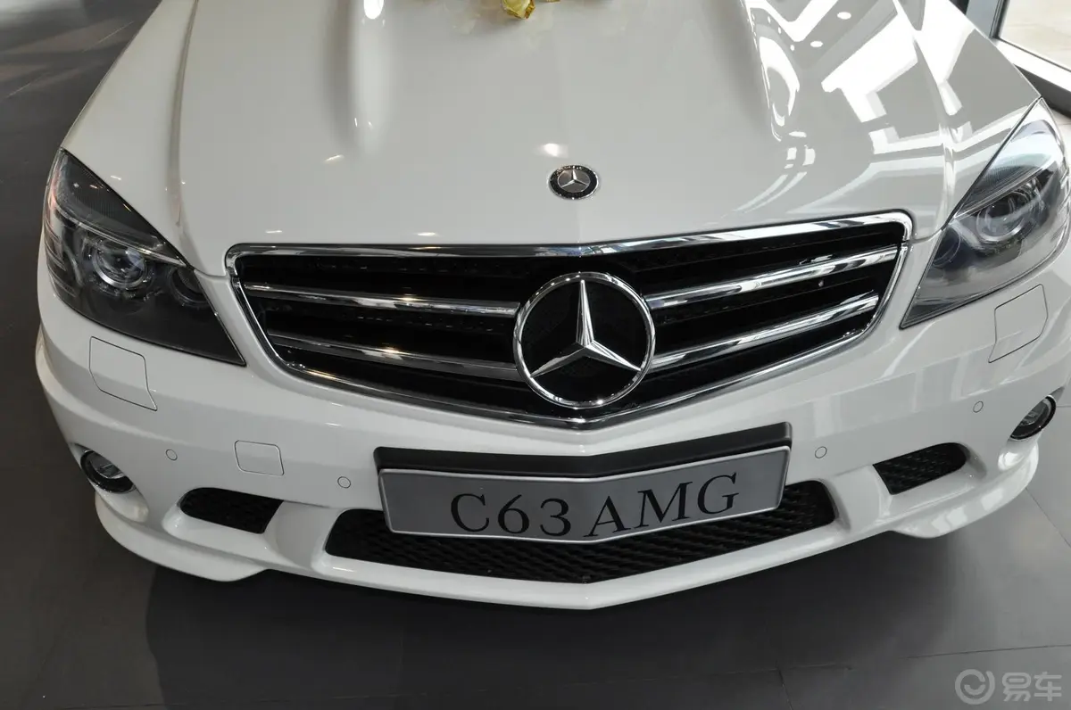 奔驰C级 AMGC 63 AMG 动感型增强版外观