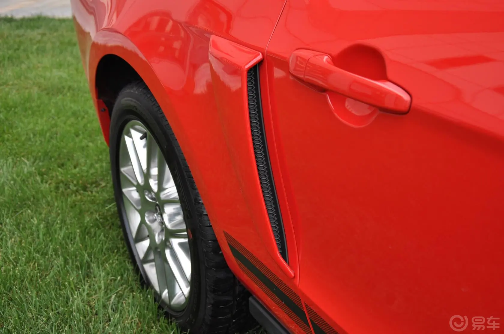 Mustang3.7L 自动 俱乐部版 硬顶外观