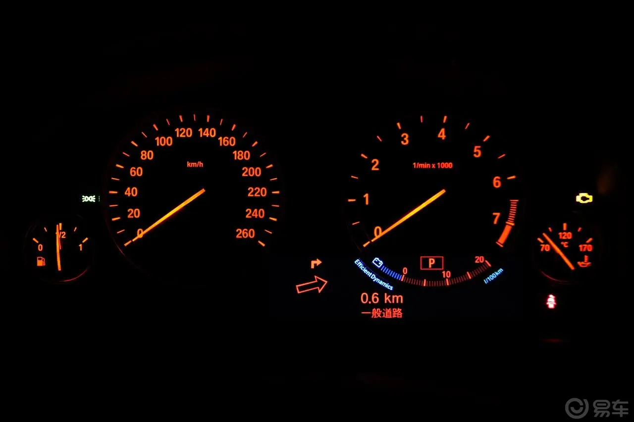 宝马5系(进口)530i旅行车仪表盘背光显示