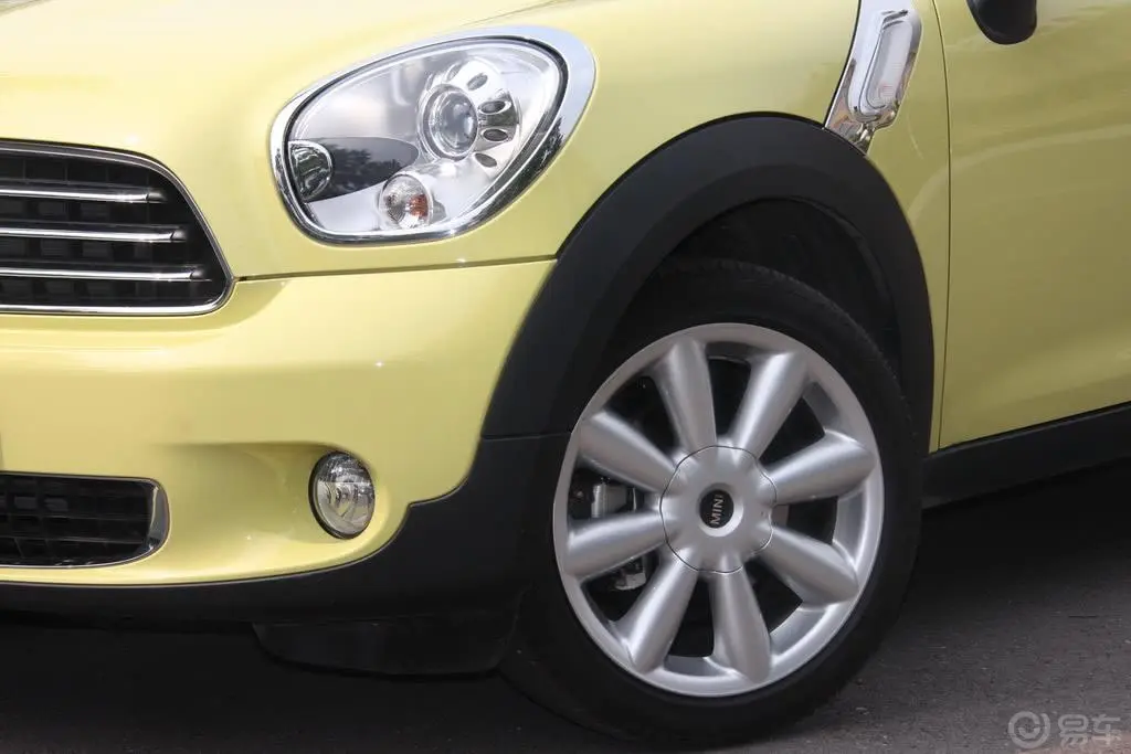 MINI COUNTRYMAN1.6L COOPER Excitement外观