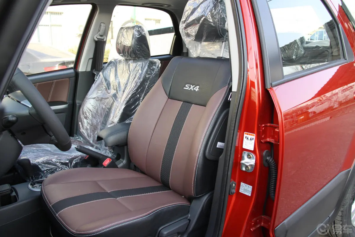 天语 SX4锐骑 1.8L 自动 运动型驾驶员座椅