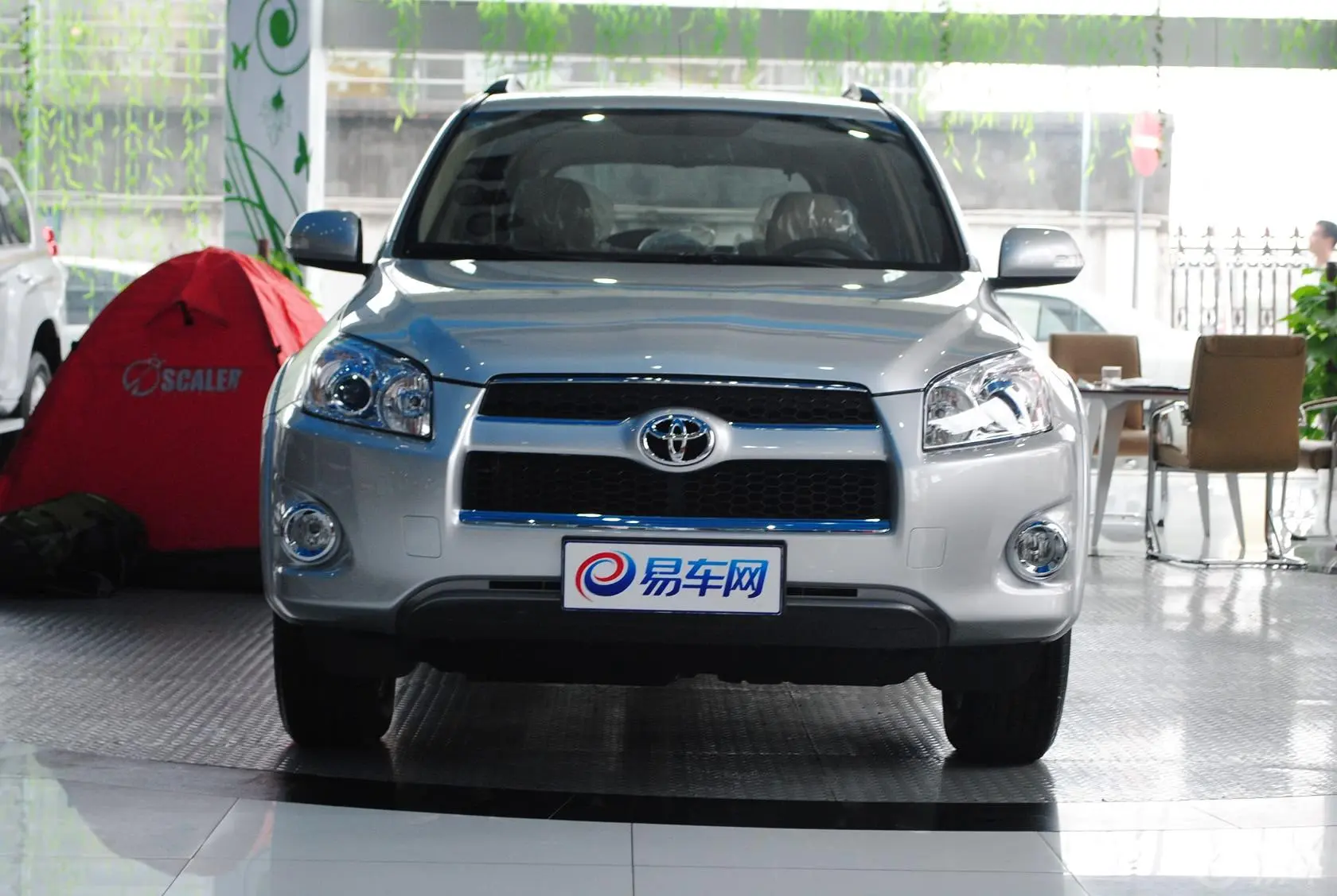 RAV4荣放2.4L 自动 至臻版外观