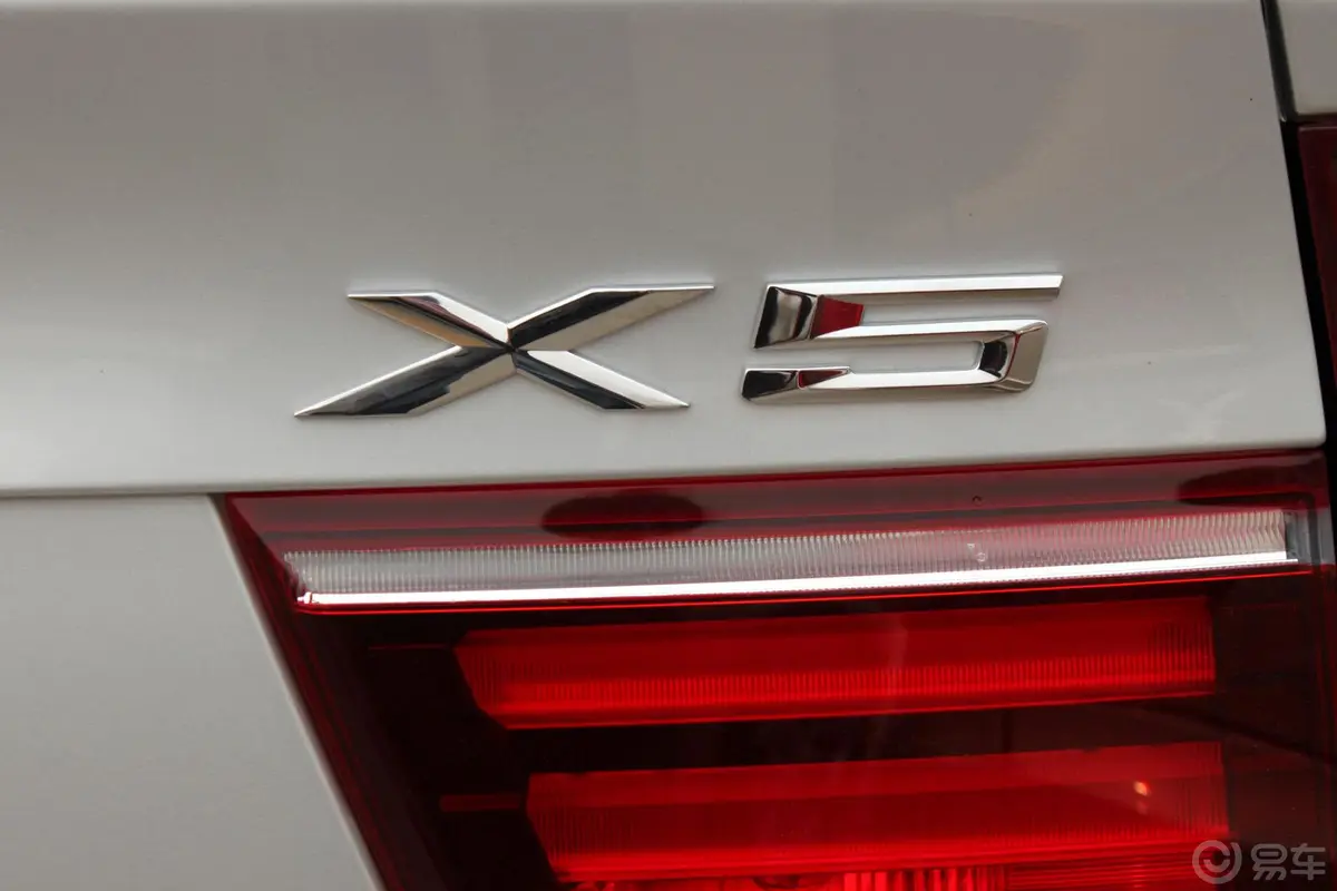 宝马X5(进口)xDrive35i 领先型外观