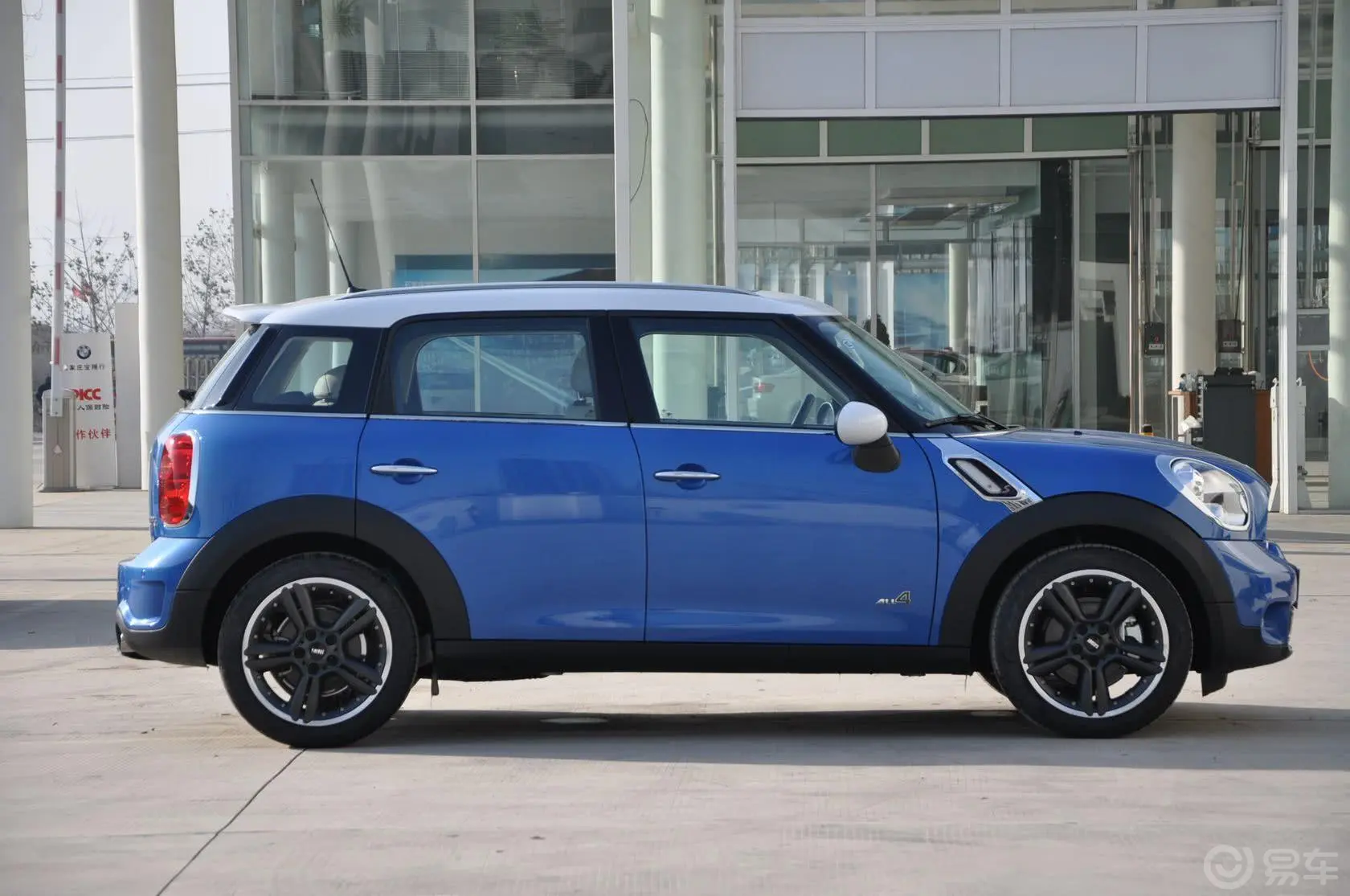 MINI COUNTRYMAN1.6T COOPER S All 4外观